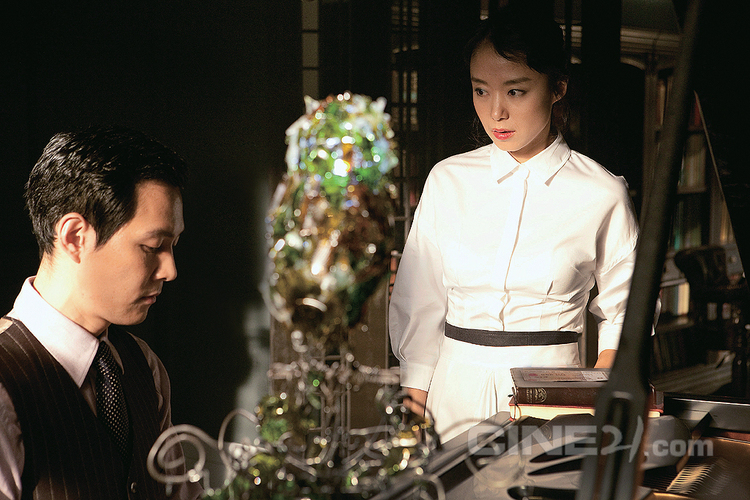 【アマプラで2月配信開始】注目の韓国映画5選！社会問題になったブラックコメディ作品も Amazonプライム