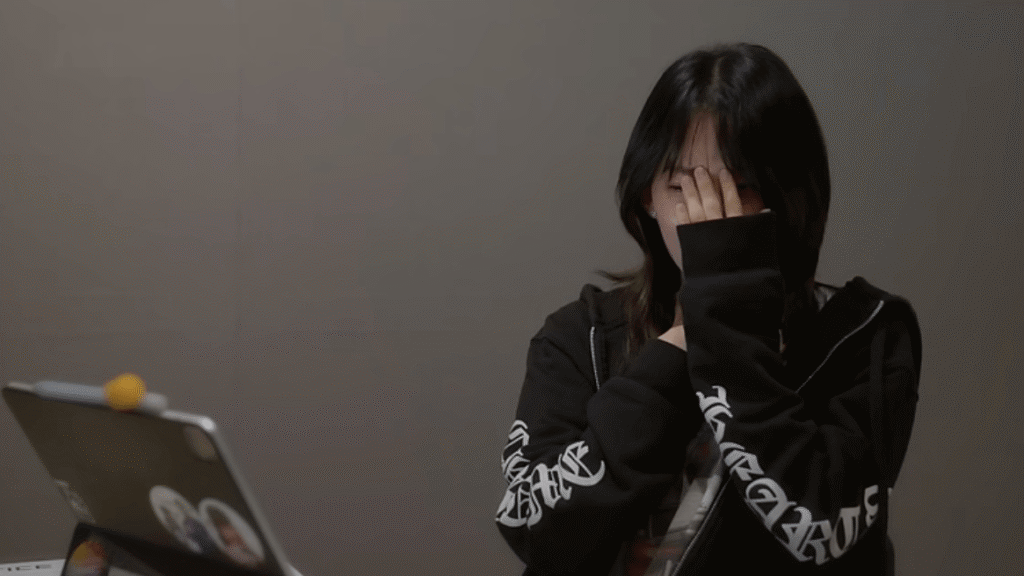 【号泣】LESSERAFIMサクラ、激白「歌うのが怖い・・・」 1 【号泣】LESSERAFIMサクラ、激白「歌うのが怖い・・・」