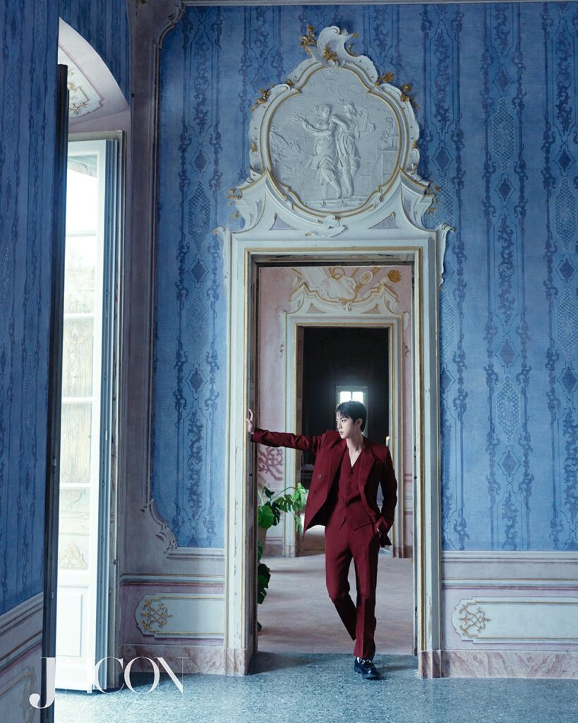 【BTS・ジン】ソロ写真集が期間限定発売！日本限定特典も BTS