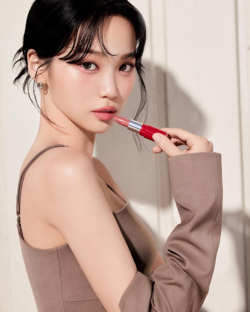 【画像あり】LE SSERAFIMチェウォンの美しさは母親譲り!母親は女優って本当? 1 【画像あり】LE SSERAFIMチェウォンの美しさは母親譲り!母親は女優って本当? K-POP