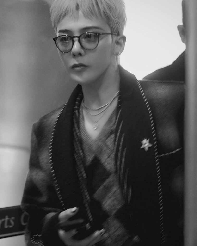 【G-DRAGON、TWICEサナとの関係を“匂わせ”? 】突然のストーリー投稿にSNSざわつく・・・ 3 【G-DRAGON、TWICEサナとの関係を“匂わせ”? 】突然のストーリー投稿にSNSざわつく・・・ K-POP