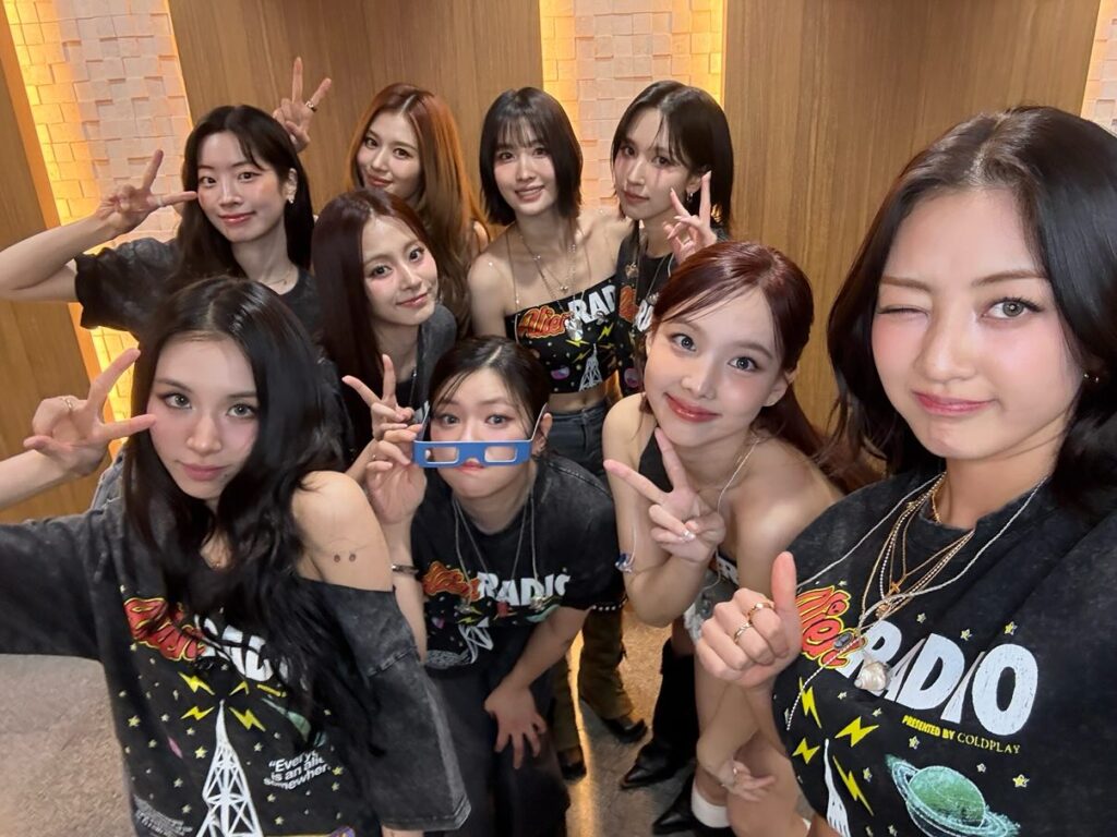 【G-DRAGON、TWICEサナとの関係を“匂わせ”? 】突然のストーリー投稿にSNSざわつく・・・ 2 【G-DRAGON、TWICEサナとの関係を“匂わせ”? 】突然のストーリー投稿にSNSざわつく・・・ K-POP